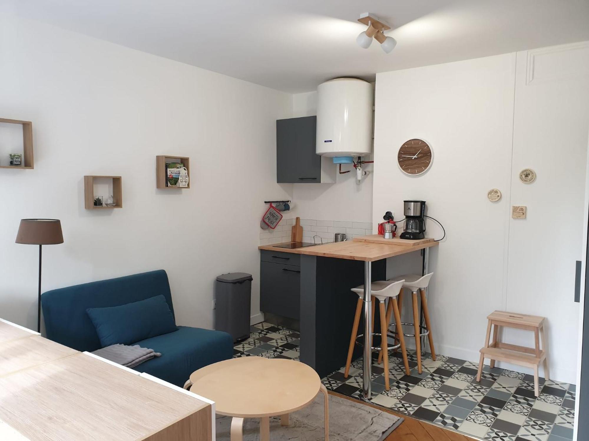 Apartamento Meuble Tres Cosy A Proximite De Toutes Commodites Ruan Exterior foto